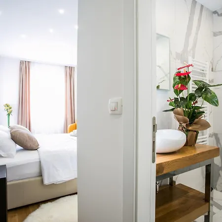 Kasa 1 Bed and Breakfast Σπλιτ